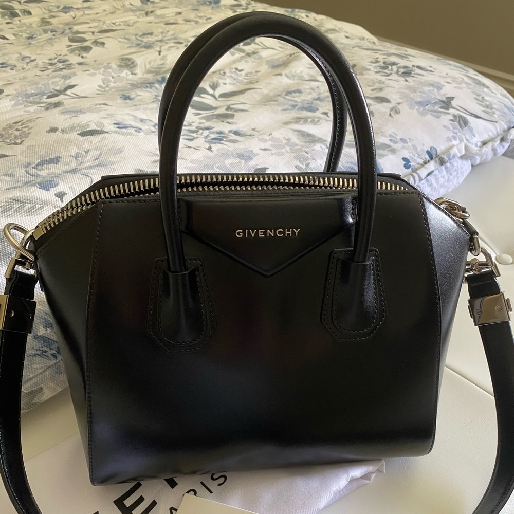 Givenchy small antigona black silver hardware